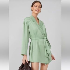 MOTF PREMIUM BELTED BLAZER DRESS, size large, NWT, lapel neck, mint color
